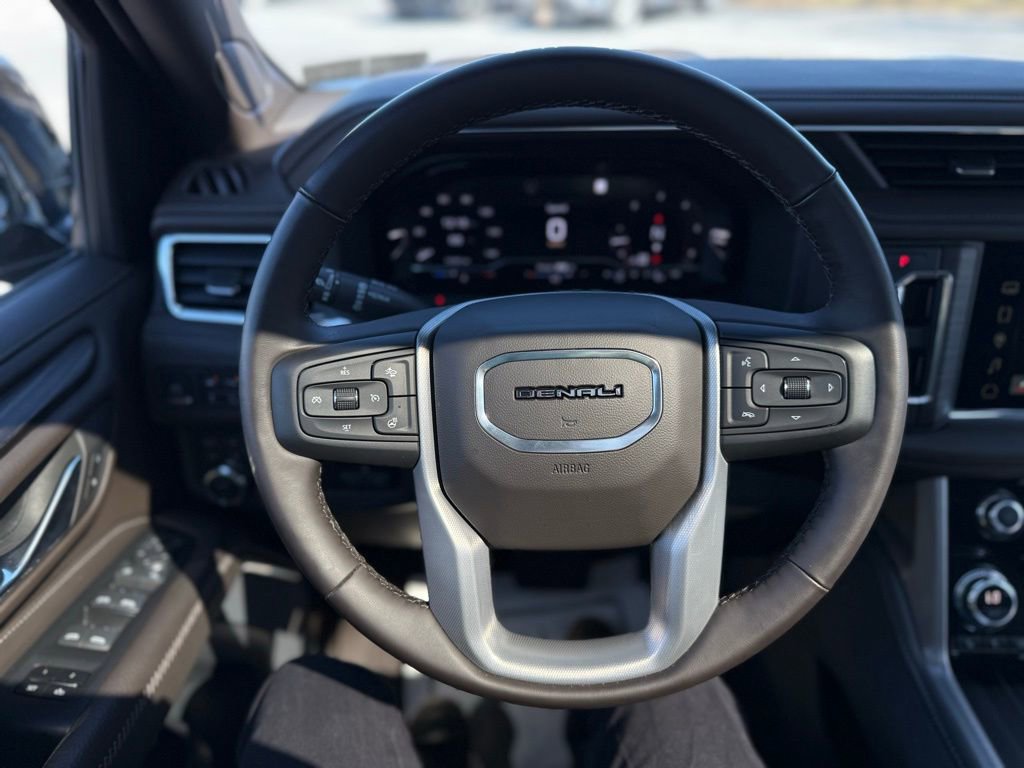 Used 2023 GMC Yukon Denali w/ Max Trailering Package image 17