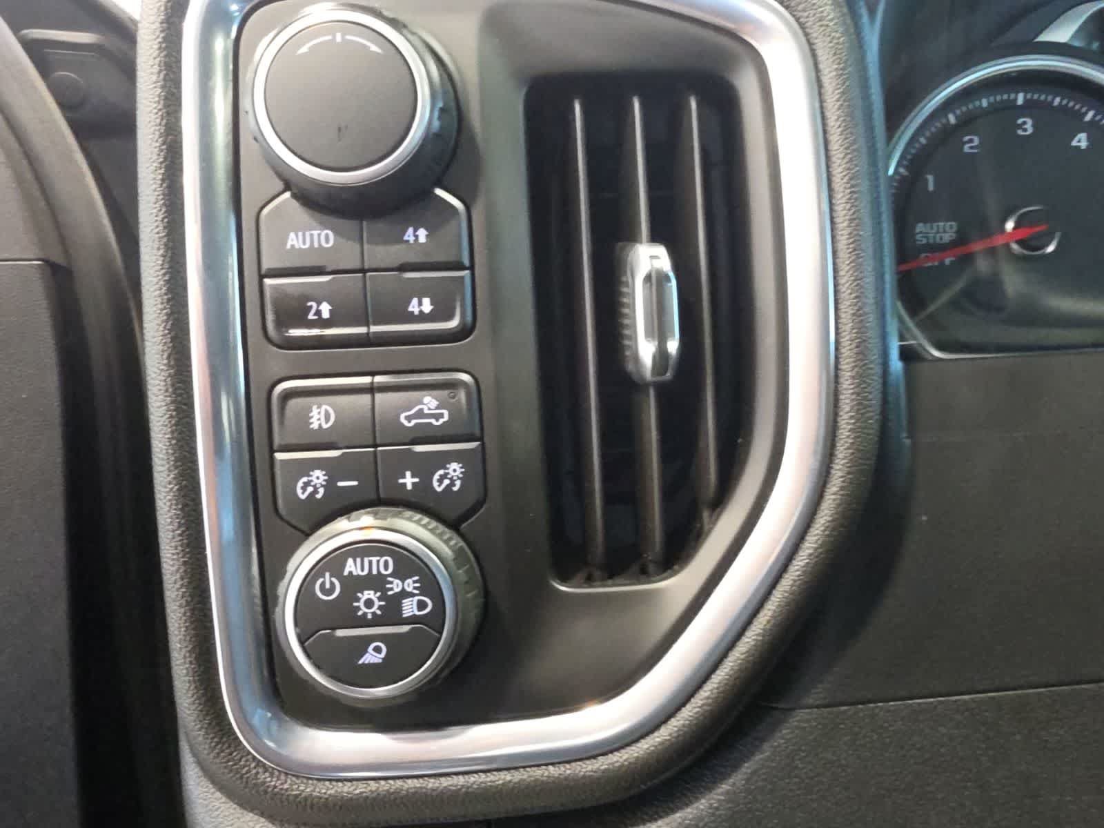 Used 2019 Chevrolet Silverado 1500 High Country AWD/4WD image 22