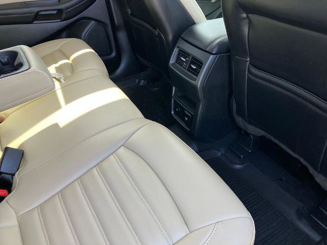 Certified 2024 Ford Edge SEL w/ Convenience Package AWD/4WD image 16