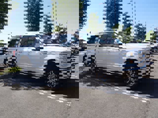 Certified 2017 Ford F150 Lariat w/ Trailer Tow Package image 4