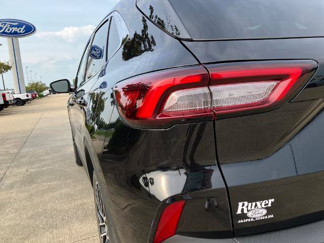 Certified 2025 Ford Escape SE FWD image 13