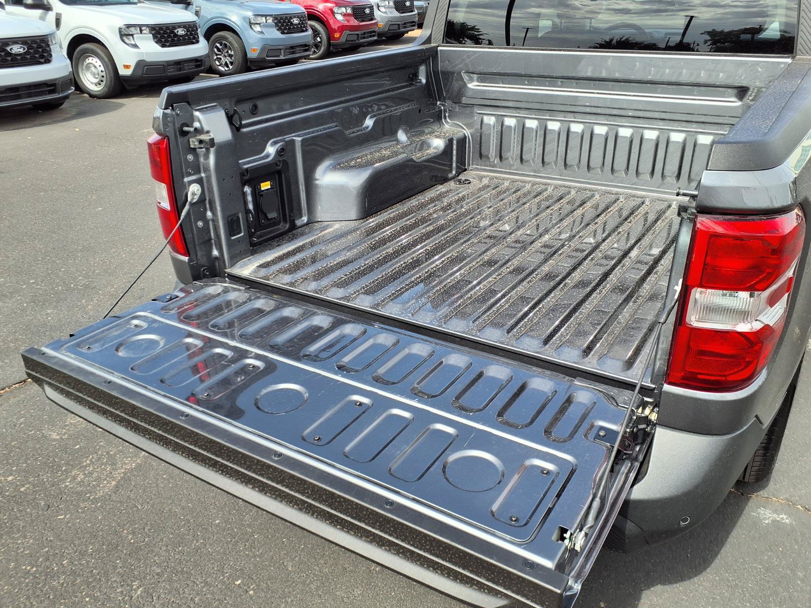 Certified 2025 Ford Maverick XLT w/ Equipment Group 301A AWD/4WD image 16