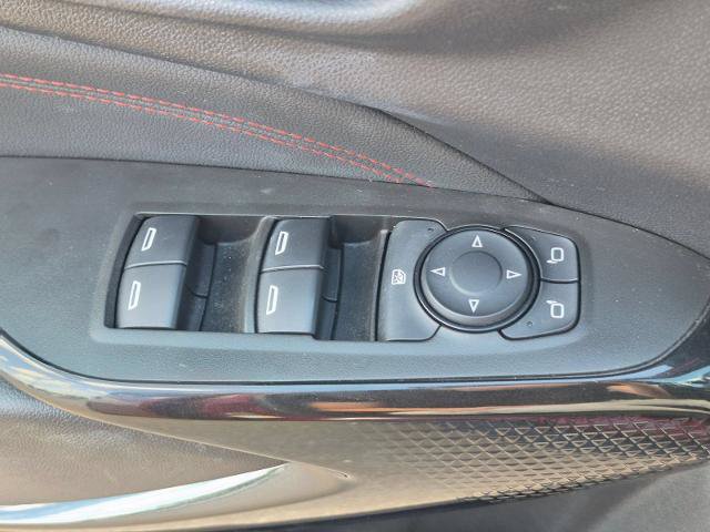 Used 2024 Chevrolet Trax RS FWD image 15