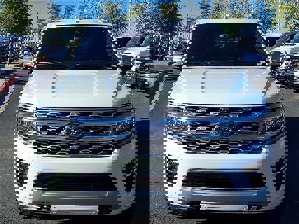 Certified 2023 Ford Expedition Platinum image 2
