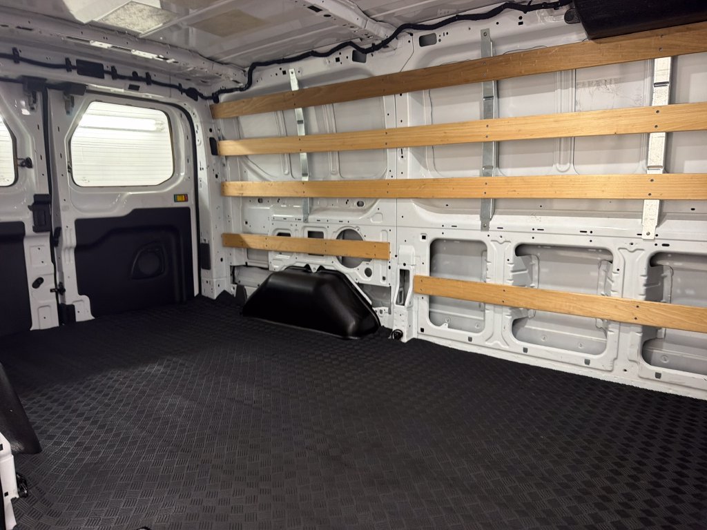 Certified 2025 Ford Transit 250 Low Roof w/ Exterior Upgrade Package RWD image 31