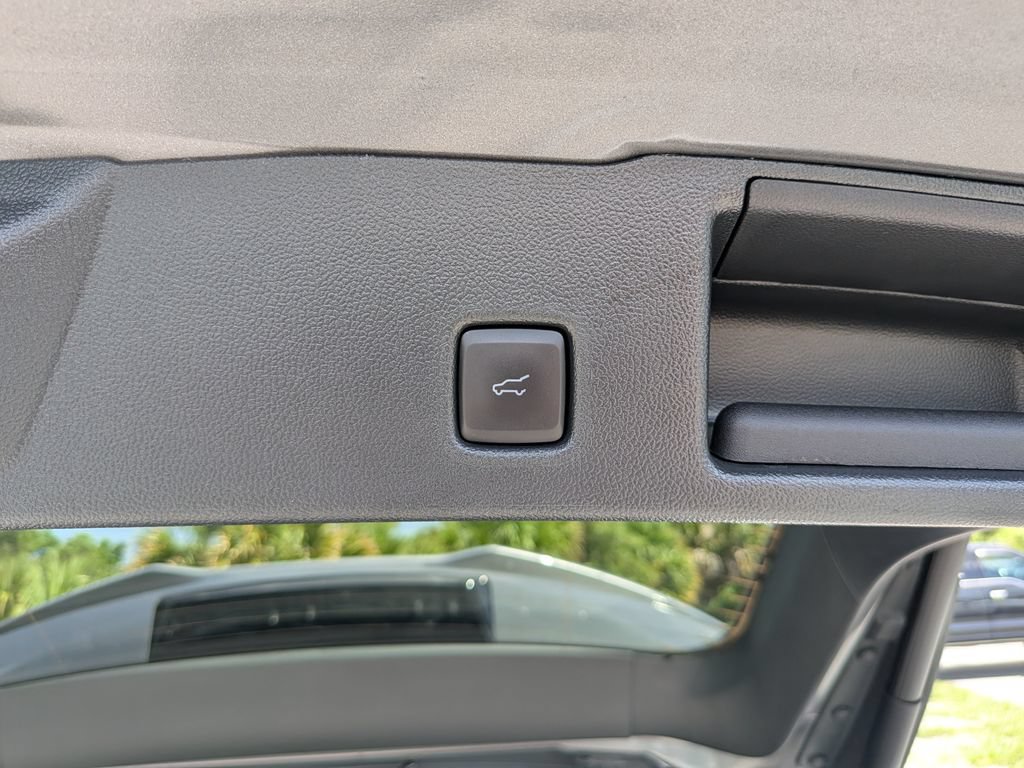 Certified 2023 Ford Escape ST-Line w/ Tech Pack #1 FWD image 16