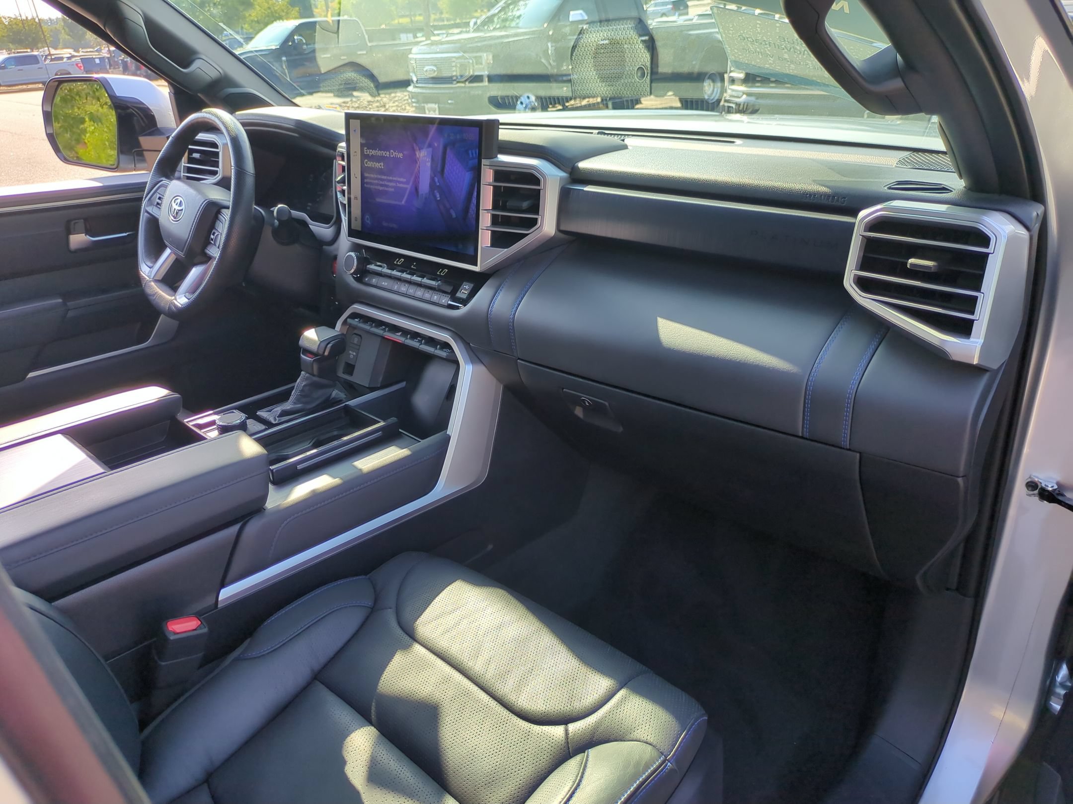 Used 2025 Toyota Tundra Platinum w/ TRD Off-Road Package AWD/4WD image 40