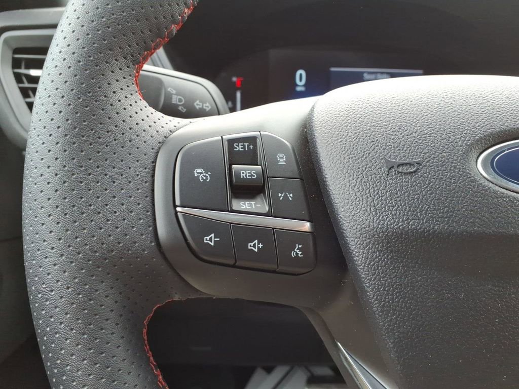 Certified 2024 Ford Escape ST-Line w/ Tech Pack #1 image 16
