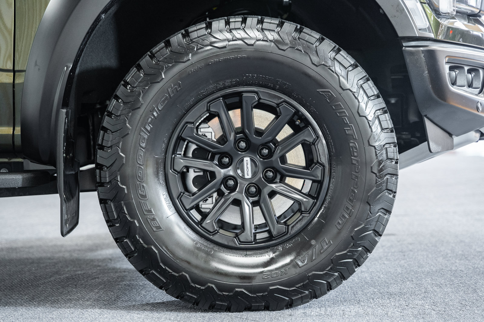Certified 2025 Ford F150 Raptor AWD/4WD image 23