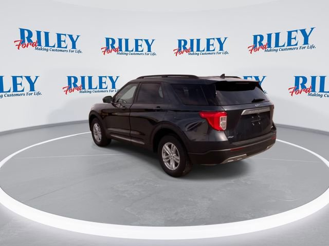 Certified 2023 Ford Explorer XLT w/ Equipment Group 202A AWD/4WD image 4