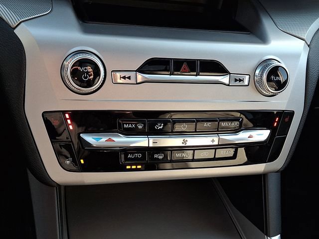 Certified 2022 Ford Explorer XLT w/ Equipment Group 202A image 16