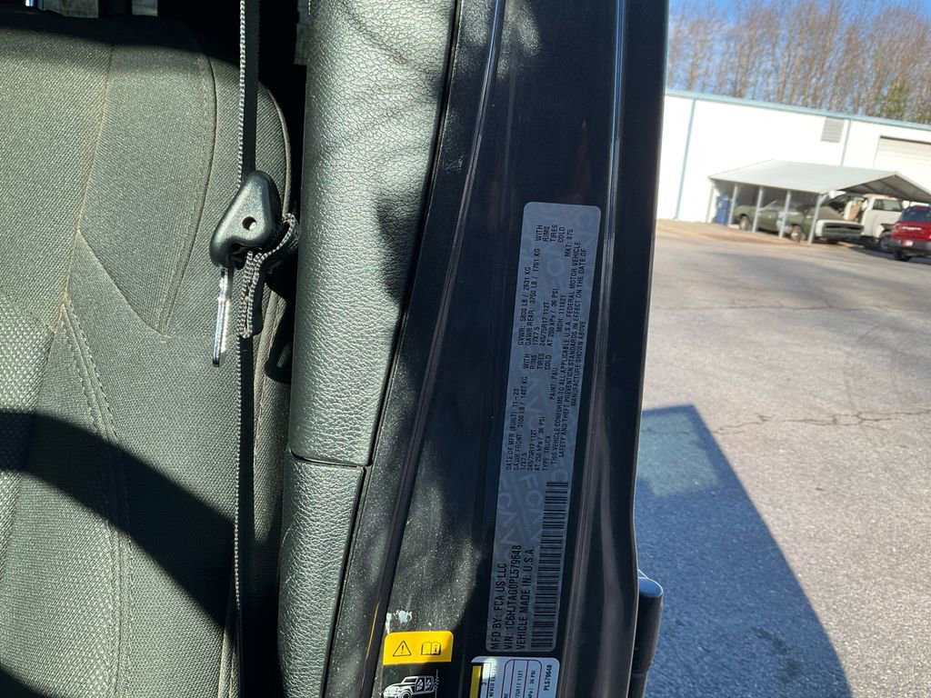 Used 2023 Jeep Gladiator Sport image 18