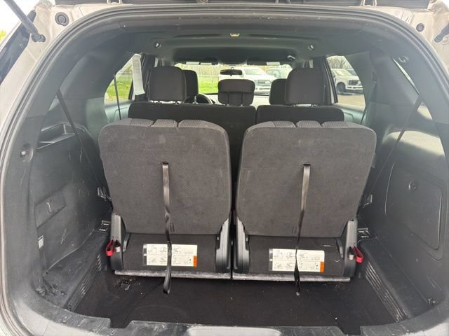 Certified 2018 Ford Explorer XLT AWD/4WD image 12