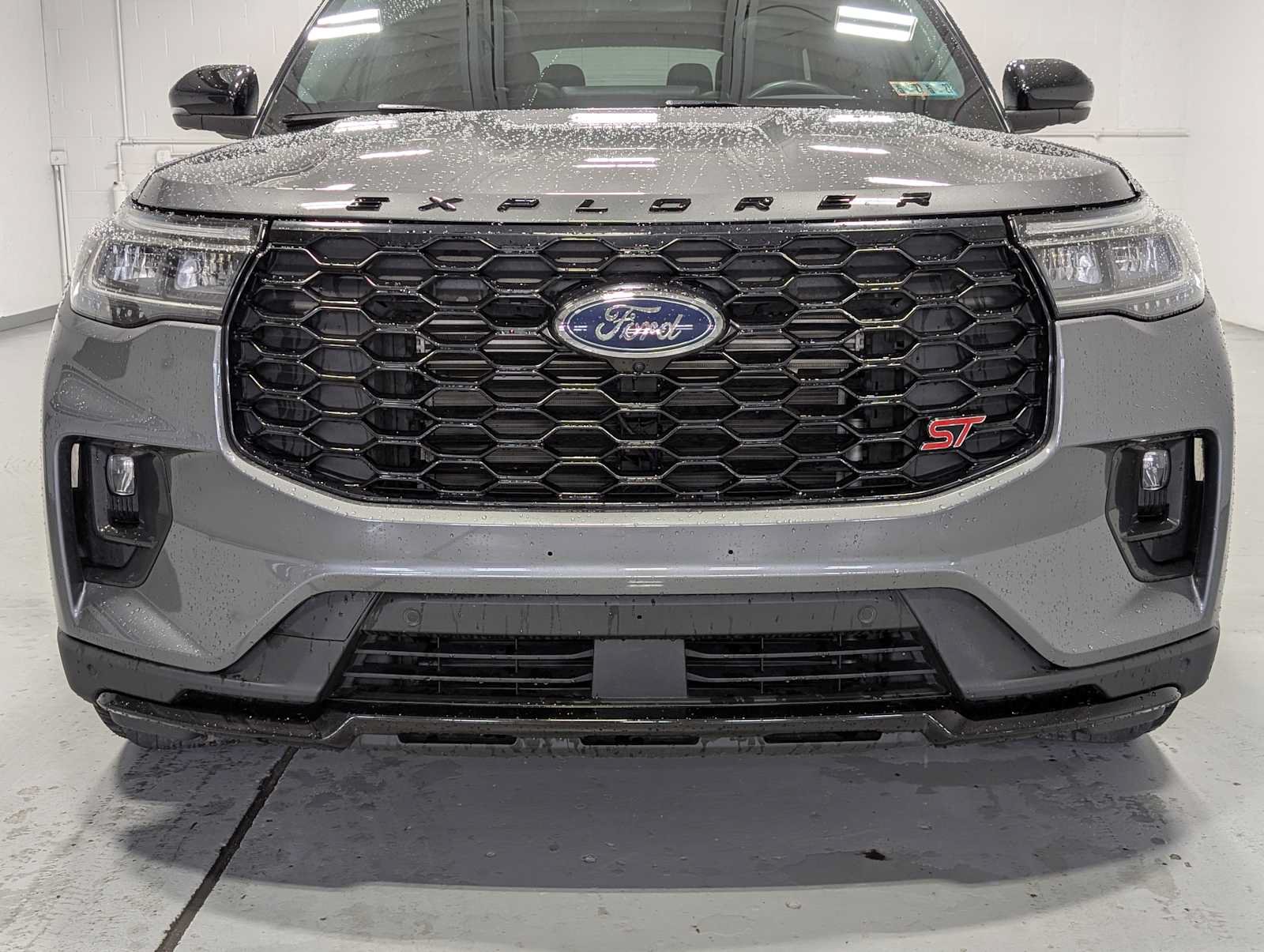Certified 2025 Ford Explorer ST AWD/4WD image 2