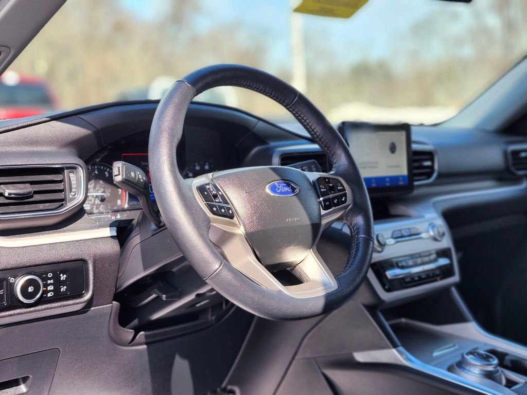 Certified 2023 Ford Explorer XLT w/ Equipment Group 202A image 20