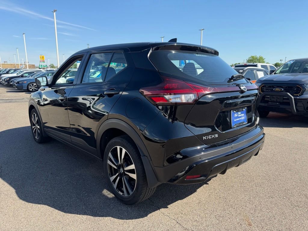 Used 2024 Nissan Kicks S image 3