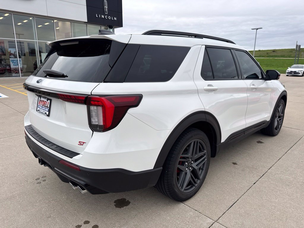Certified 2025 Ford Explorer ST AWD/4WD image 33
