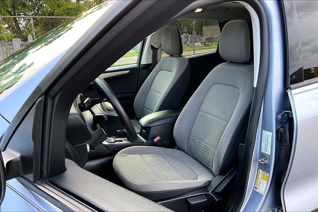 Certified 2022 Ford Escape SE w/ SE Sport Appearance Package AWD/4WD image 24
