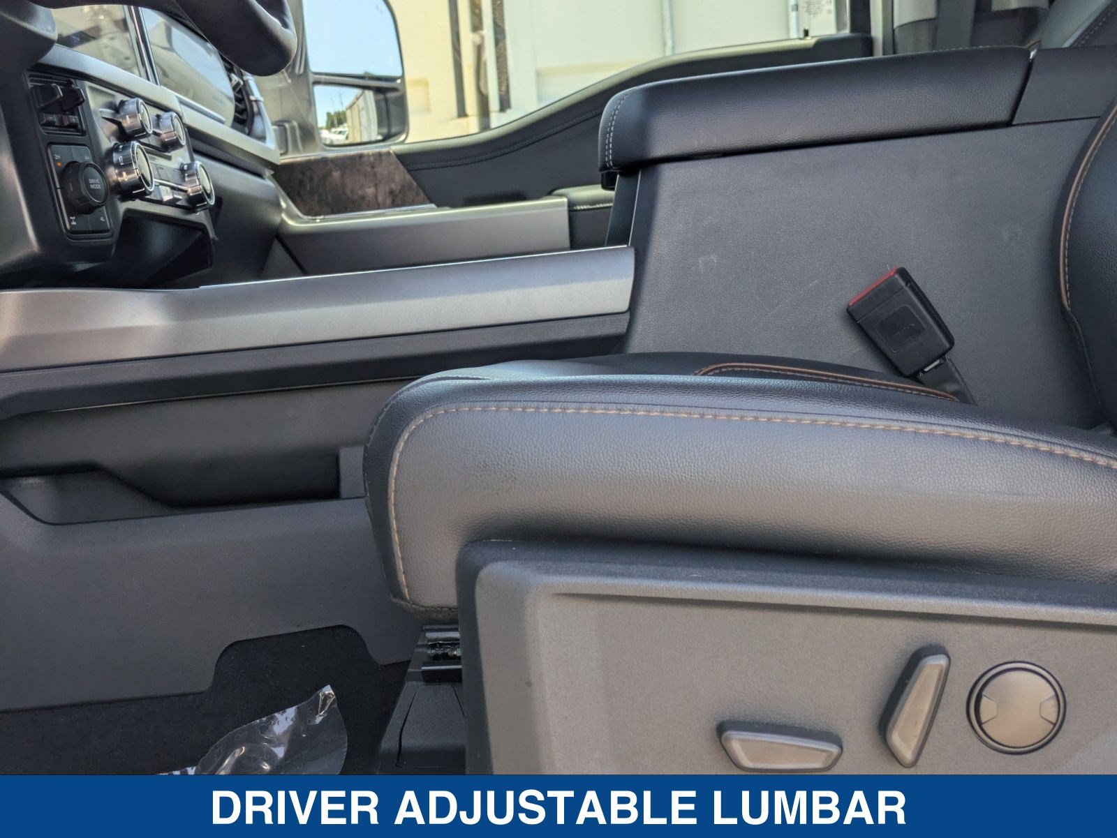 Certified 2025 Ford F250 Lariat w/ Lariat Ultimate Package AWD/4WD image 24