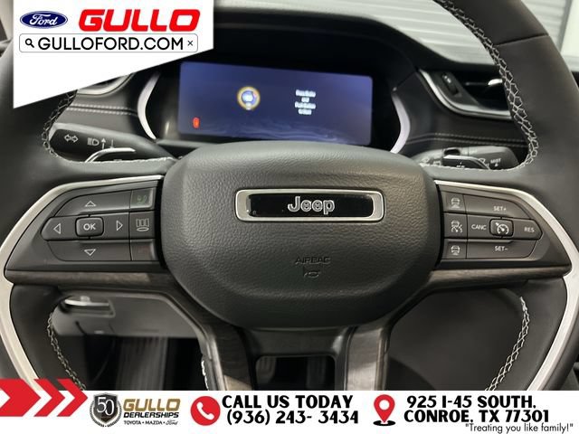 Used 2023 Jeep Grand Cherokee Limited AWD/4WD image 23
