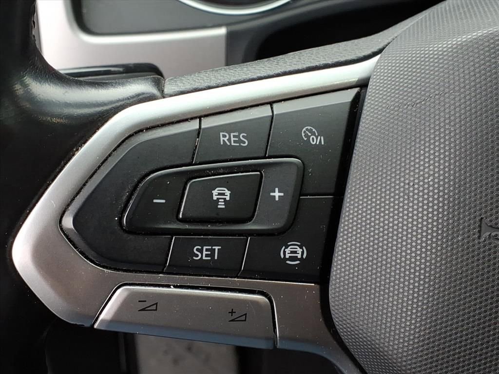 Used 2020 Volkswagen Atlas Cross Sport SE w/ Towing Package image 20