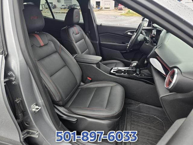 Used 2025 Chevrolet Trax RS w/ Sunroof Package FWD image 19