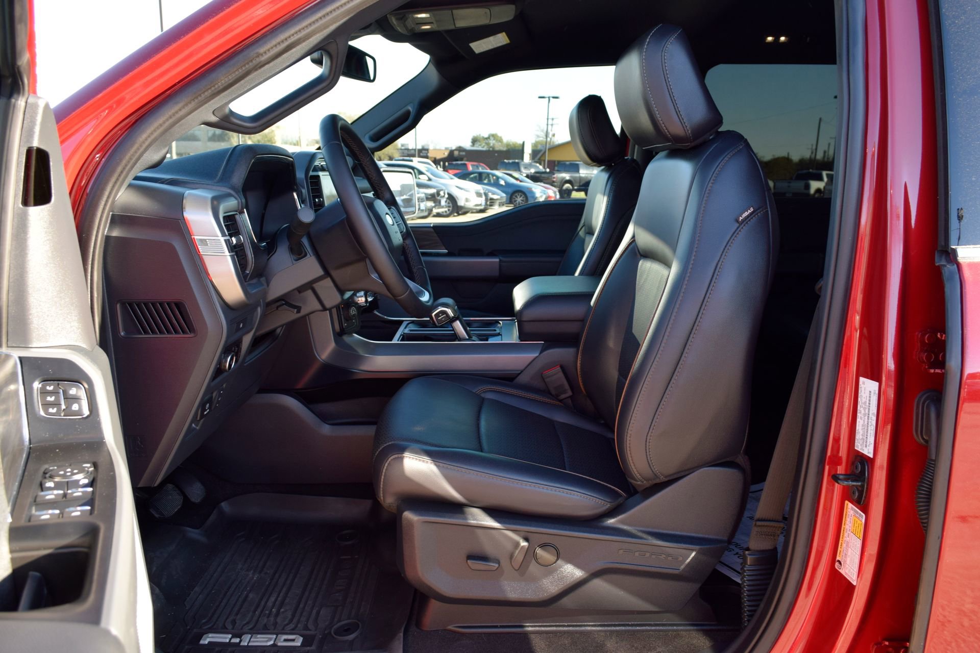 Certified 2025 Ford F150 Lariat w/ FX4 Off-Road Package image 18