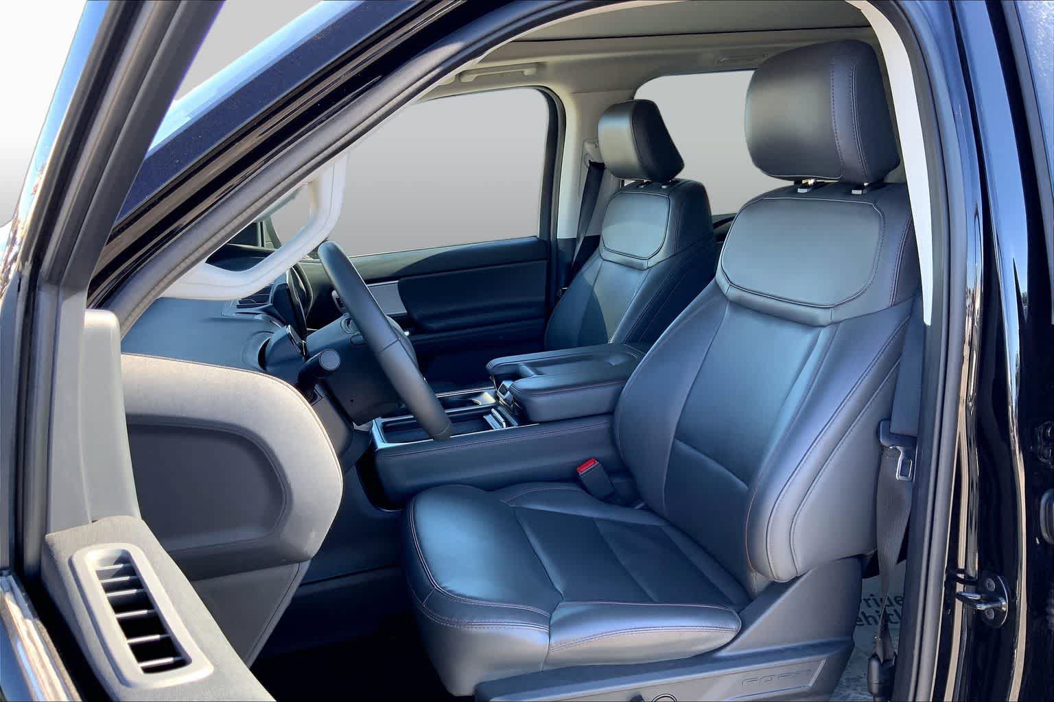 Certified 2025 Ford Expedition Active RWD image 8