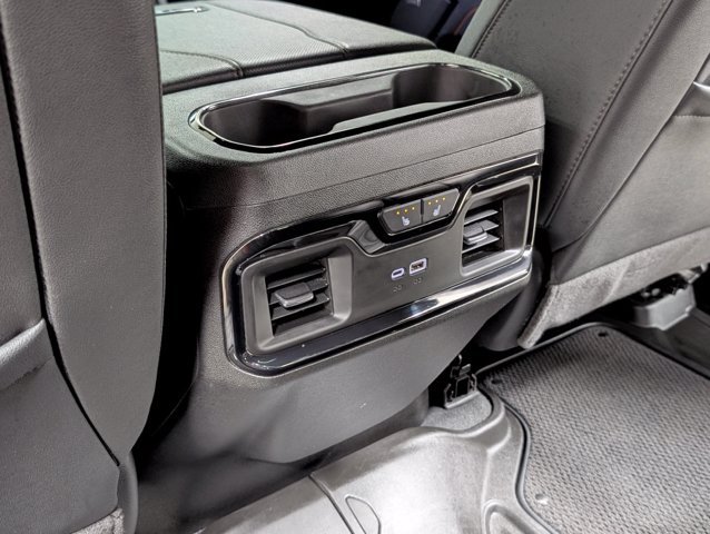 Used 2025 GMC Sierra 2500 AT4 AWD/4WD image 19