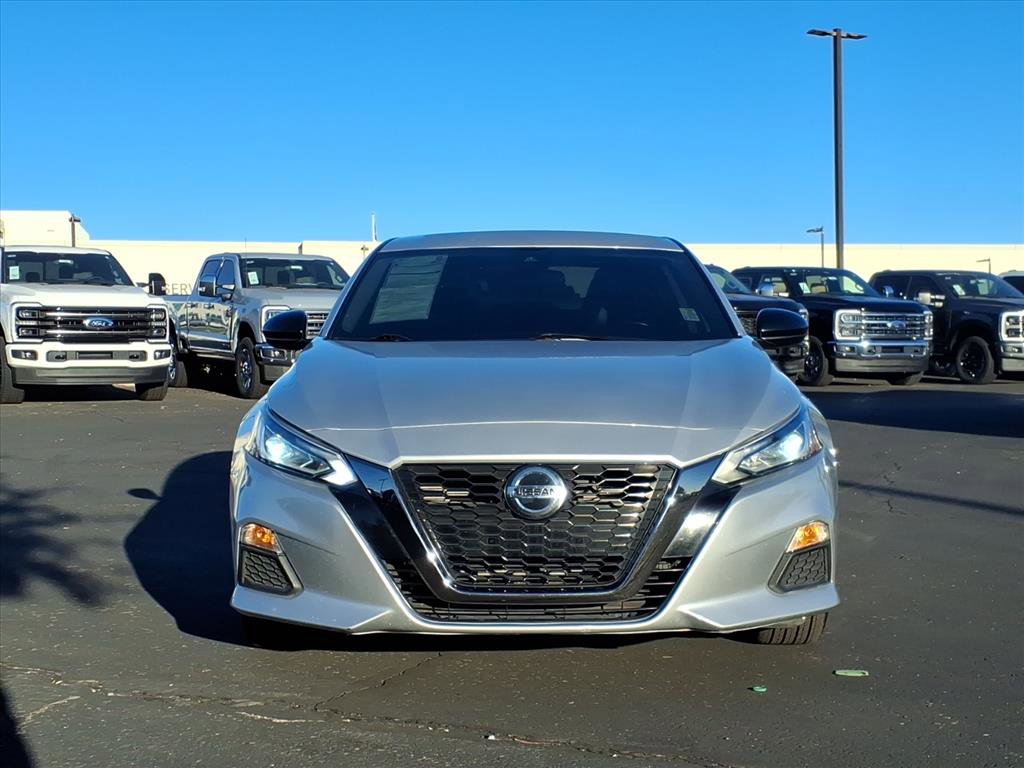 Used 2021 Nissan Altima 2.5 SR image 2