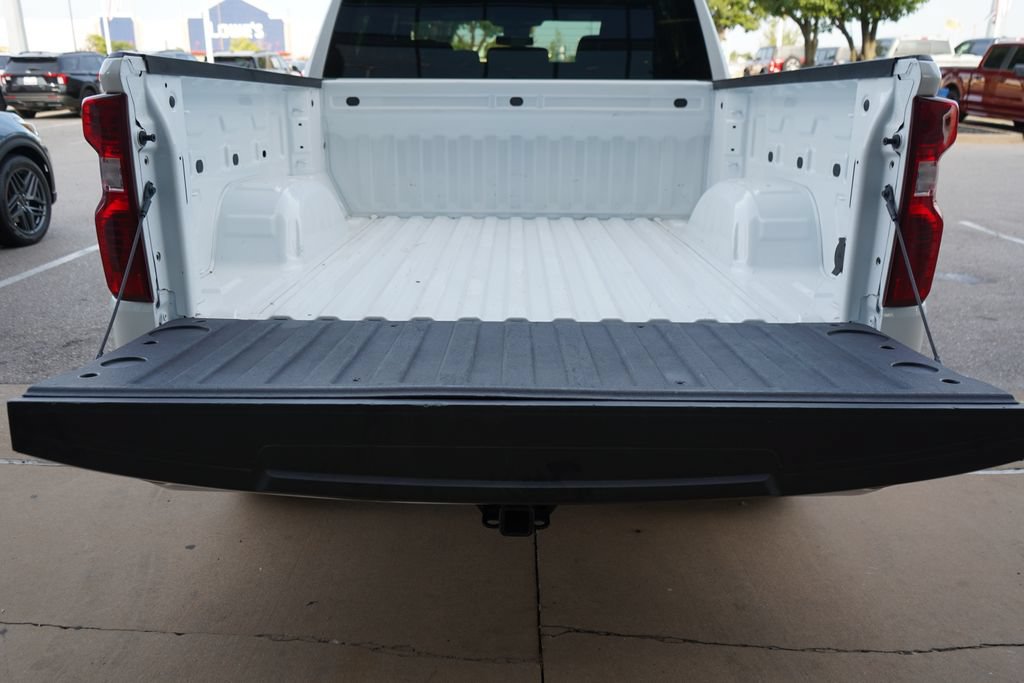 Used 2025 Chevrolet Silverado 1500 LT RWD image 17