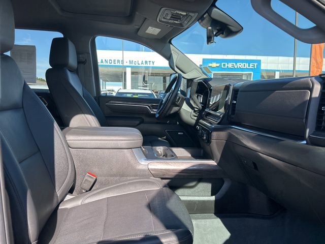 Used 2025 Chevrolet Silverado 2500 LTZ w/ LTZ Convenience Package image 33