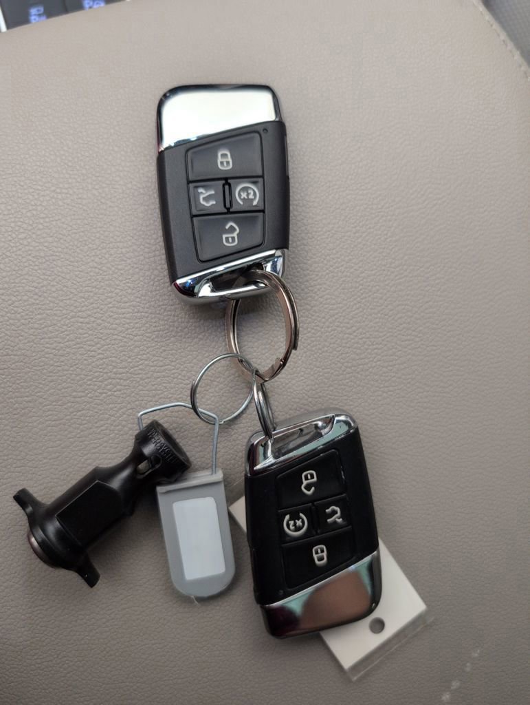 Used 2021 Volkswagen Atlas SEL Premium image 48