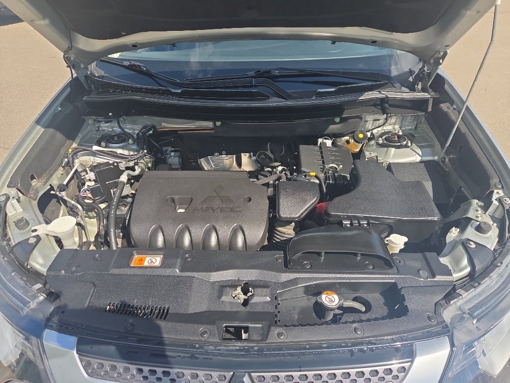 Used 2020 Mitsubishi Outlander SEL AWD/4WD image 9