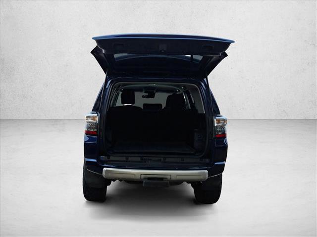 Used 2022 Toyota 4Runner TRD Off-Road AWD/4WD image 7