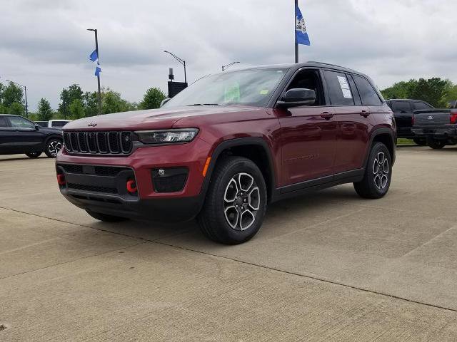 Used 2022 Jeep Grand Cherokee Trailhawk w/ ADV Protech Group II AWD/4WD image 7