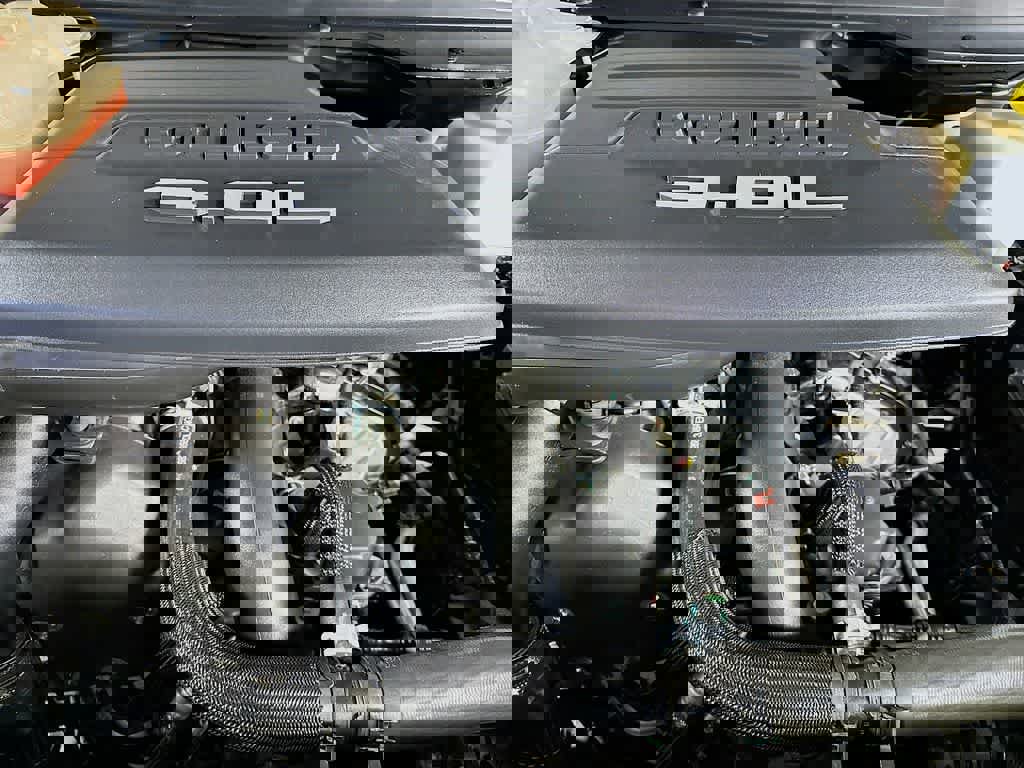 Used 2022 RAM 1500 Laramie image 12