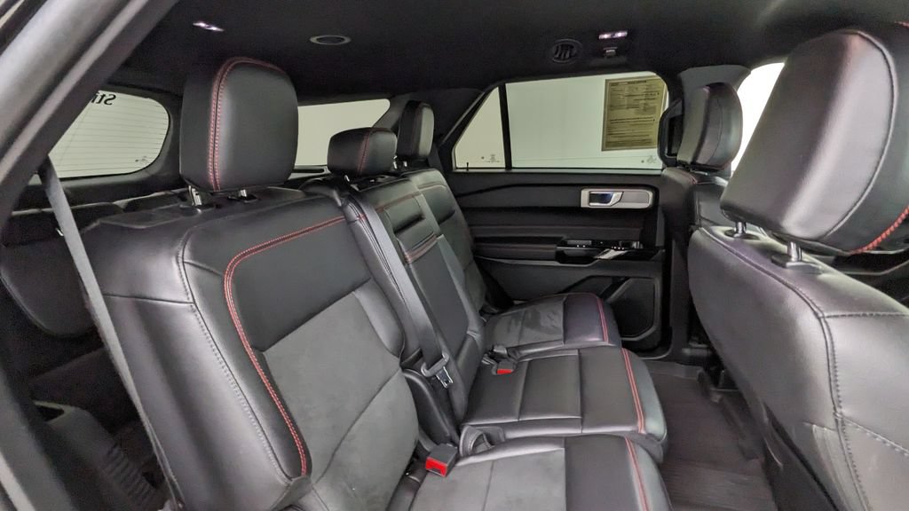 Certified 2023 Ford Explorer ST-Line AWD/4WD image 39