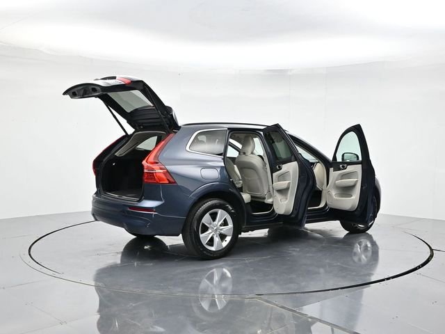 Used 2022 Volvo XC60 B5 Momentum image 48