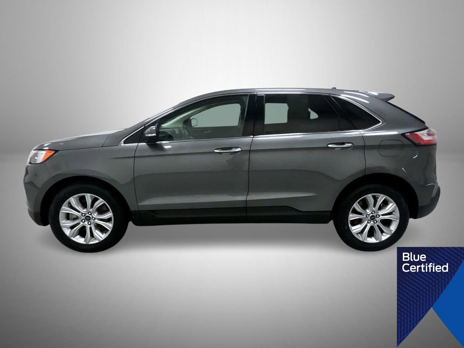 Certified 2024 Ford Edge Titanium image 2