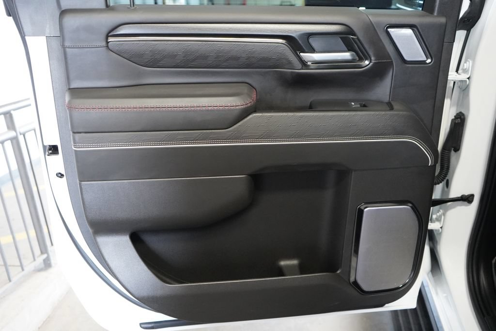 Used 2024 GMC Sierra 2500 AT4X AWD/4WD image 37