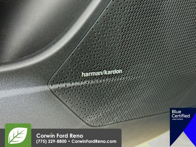 Used 2023 Kia Niro SX Touring image 23