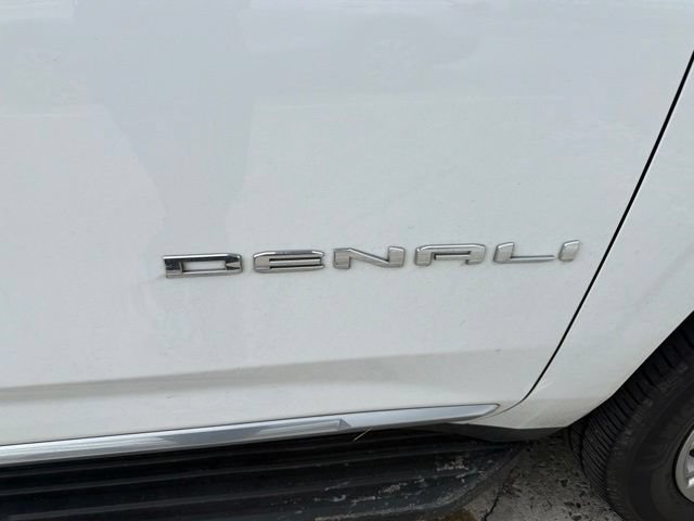Used 2023 GMC Yukon Denali AWD/4WD image 14