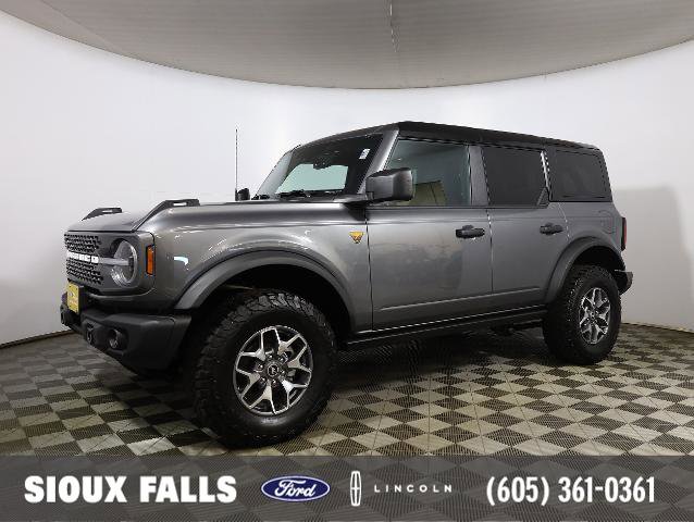 Certified 2025 Ford Bronco Badlands AWD/4WD image 1
