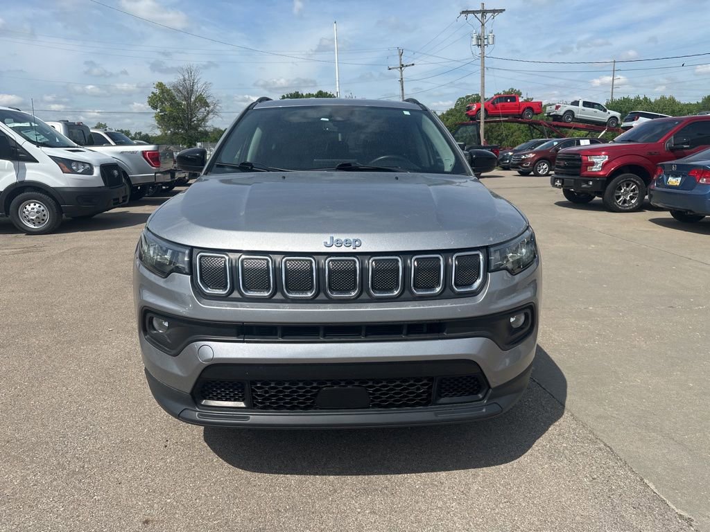 Used 2022 Jeep Compass Latitude AWD/4WD image 2