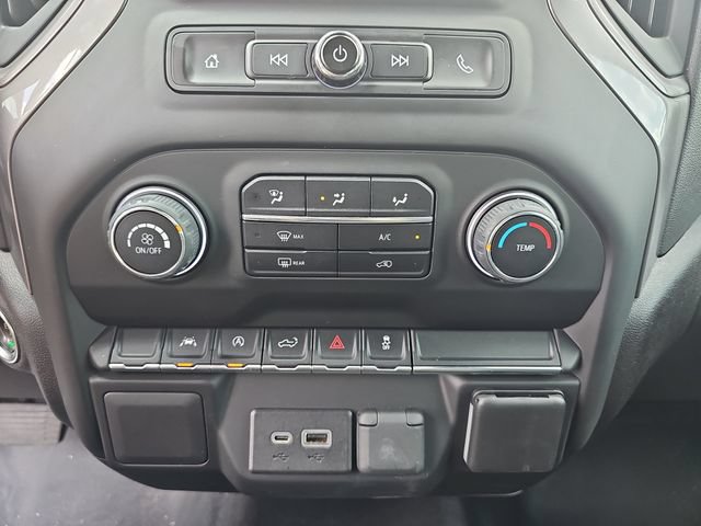 Used 2022 Chevrolet Silverado 1500 Custom AWD/4WD image 25