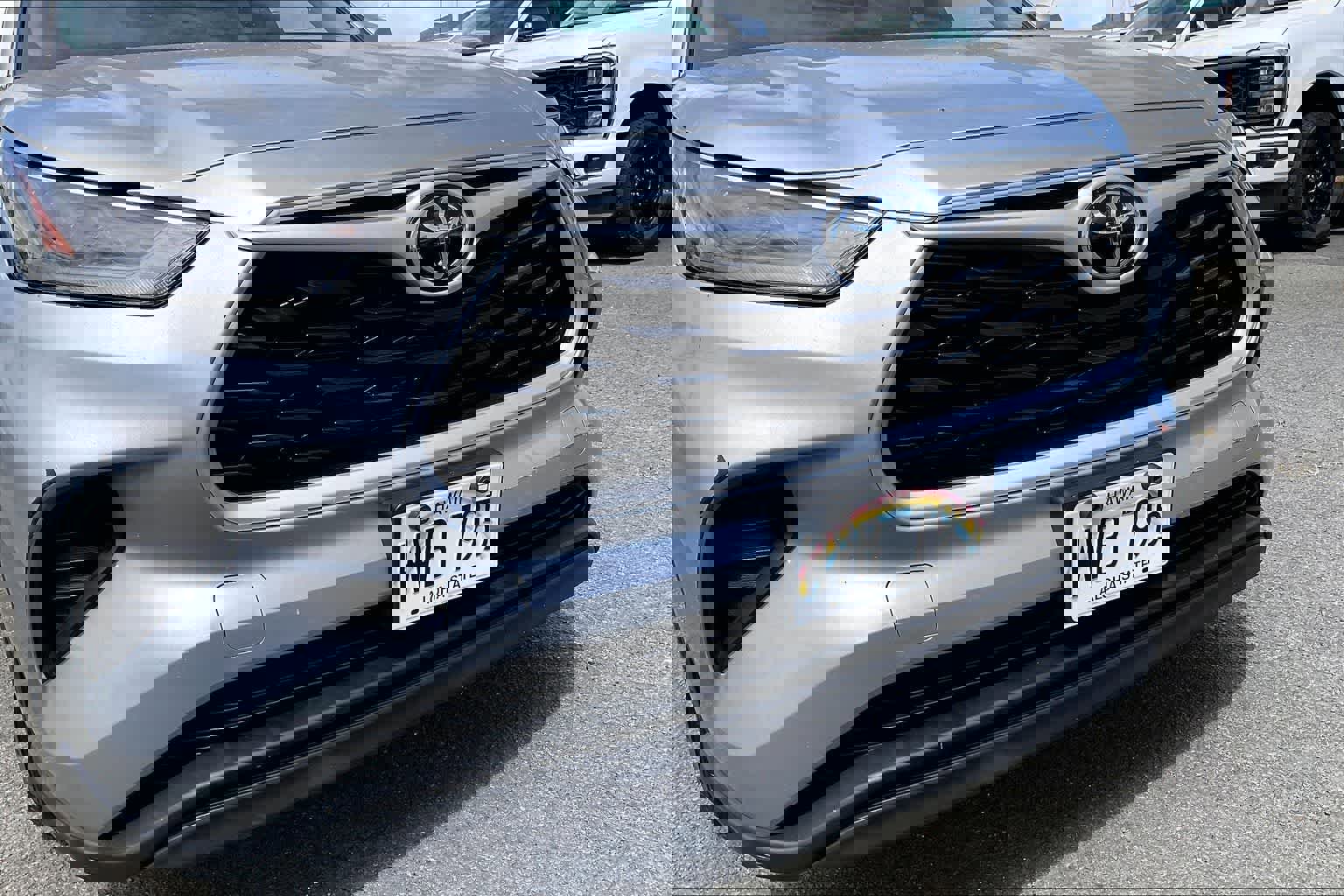 Used 2023 Toyota Highlander L FWD image 33