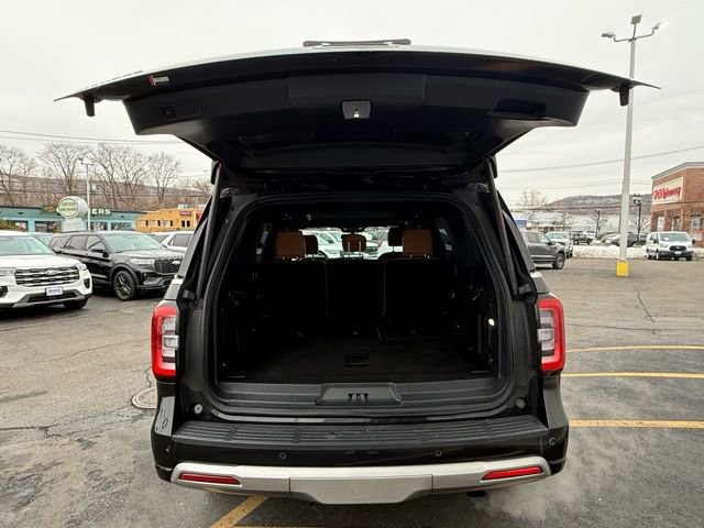 Certified 2023 Ford Expedition Platinum image 11