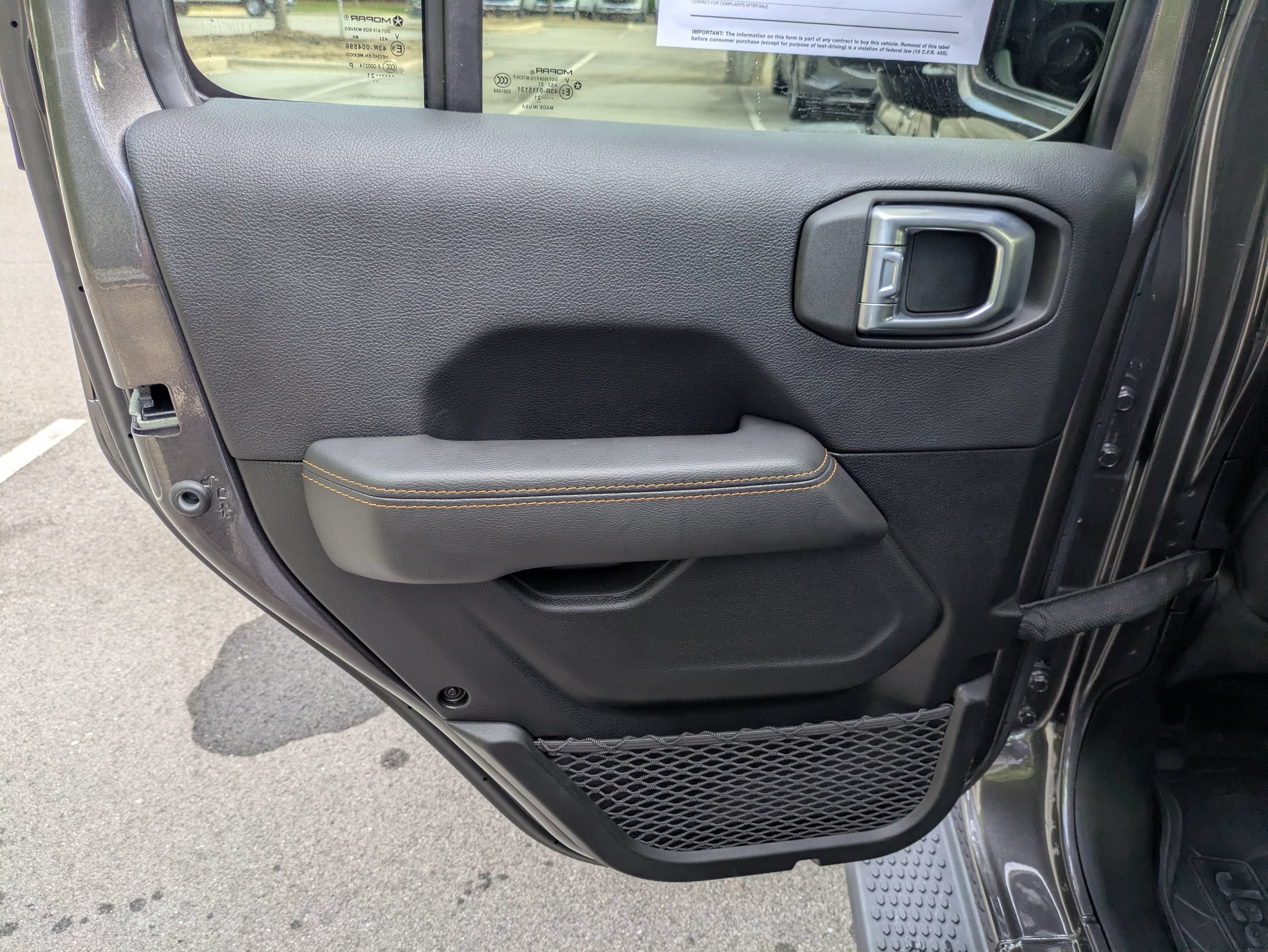 Used 2021 Jeep Wrangler Unlimited Sahara AWD/4WD image 29