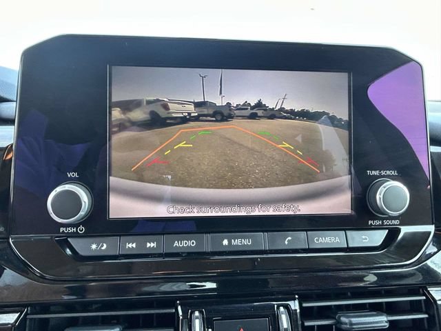 Used 2025 Nissan Pathfinder SV AWD/4WD image 21
